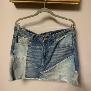Hi Rise Festival Patch Jean Skirt Size 14